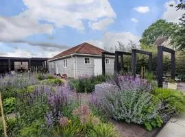 Little Maplewood, Tangmere