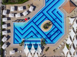 TUI MAGIC LIFE Calabria Private Lodge，位于皮佐的酒店