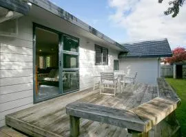 Laid Back on Lakewood - Taupo Holiday Home