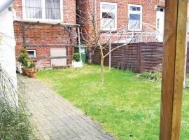 1 Bedroom Lovely Apartment In Schönberg