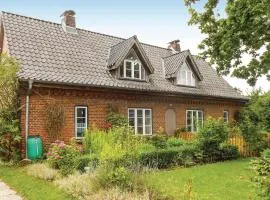 Cozy Apartment In Flüggendorf With Wifi