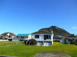 Bobs Bach - Mt Maunganui Bach