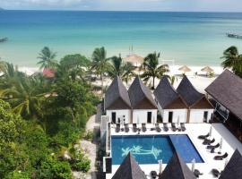 Golden Beach Resort，位于瓜隆岛的乡村别墅