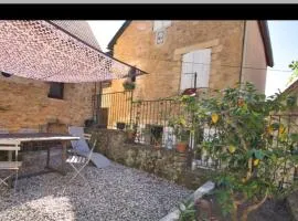 La Maison des Roches 4-6 personnes avec terrasse