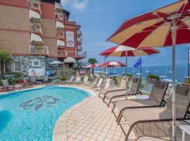 Hotel Firenze 3 Stelle Superior，位于布雷佐内加尔达的酒店