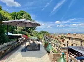 Panoramic Nest In Montalcino