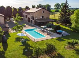 Casa delle Noci country house, pool & SPA，位于摩德纳的别墅