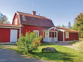 Beautiful Home In Orrefors With Lake View，位于Orrefors的度假屋