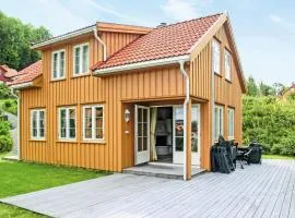 Cozy Home In Risør With Sauna