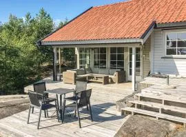 Four-Bedroom Holiday Home In Skjeberg