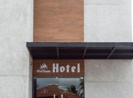 普拉提奴姆酒店，位于萨尔瓦多Itapuã的酒店