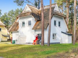 Reetdachhaus 11 Auf Usedom，位于Kutzow的酒店