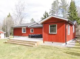 Nice Home In Lilla Edet With Wifi