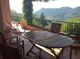 3-bedroom house with view