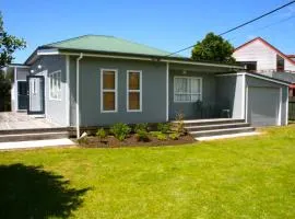 Matapouri Cottage - Matapouri Holiday Home