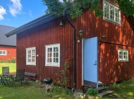 2 Bedroom Awesome Home In Västervik，位于韦斯特维克的酒店