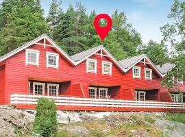 3 Bedroom Beautiful Home In Hatlestrand，位于Hatlestrand的酒店