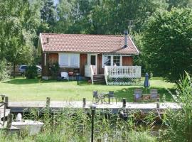 2 Bedroom Cozy Home In Sjötorp，位于Sjötorp的酒店