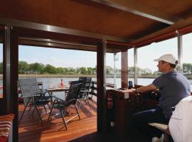Awesome Ship In Radewege，位于Radewege的酒店