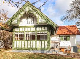 Gorgeous Home In Deutsch-schtzen With Kitchen，位于德普因-艾森伯格的乡村别墅