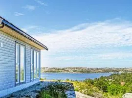 Beautiful Home In Fitjar