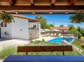 Villa Simici quiet peaceful place with pool perfect to enjoy the nature