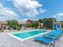 Stunning Home In Izola With 5 Bedrooms, Jacuzzi And Wifi