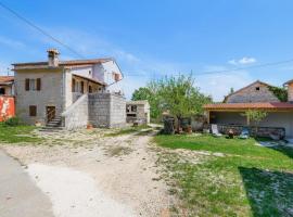Cozy Home In Pazin With House A Panoramic View，位于帕津的乡村别墅