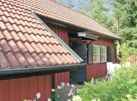 Stunning Home In Hestra With Sauna，位于Hestra的酒店