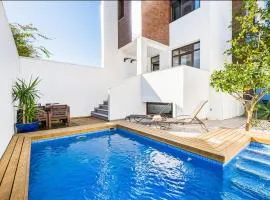 Nice Home In Conil De La Frontera With 4 Bedrooms, Outdoor Swimming Pool And Swimming Pool