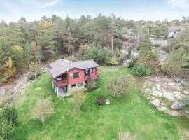 2 Bedroom Beautiful Home In Strmstad