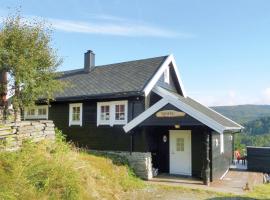 5 Bedroom Cozy Home In Norheimsund，位于努尔黑姆松的酒店
