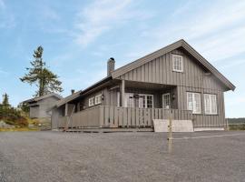 3 Bedroom Stunning Home In Sjusjøen，位于斯朱森的酒店