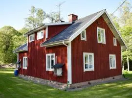 Awesome Apartment In Rönneshytta