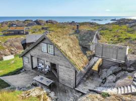 Beautiful Home In Egersund With 4 Bedrooms And Wifi，位于埃格尔松的酒店