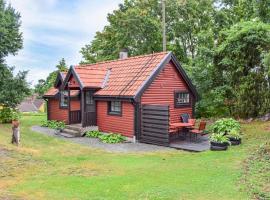 Lovely Home In Asarum With Kitchen，位于Asarum的度假短租房