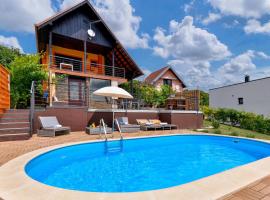 Nice Home In Sveti Ivan Zelina With Outdoor Swimming Pool，位于Sveti Ivan Zelina的乡村别墅