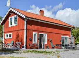 Cozy Home In Strngns With House Sea View，位于Aspö的乡村别墅