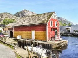 2 Bedroom Gorgeous Home In Sævareid