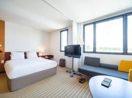 B&B HOTEL Calais Terminal Cité Europe 4 étoiles，位于科凯勒的酒店