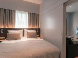 索克斯胡恩科特卡原始酒店萨翁林纳，位于萨翁林纳的酒店