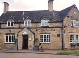 The Royal Oak Duddington，位于斯坦福德的酒店