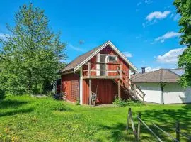 1 Bedroom Cozy Apartment In Gullspång