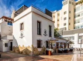 Gorgeous Home In Marbella With Kitchen