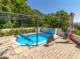 Amazing Apartment In Bribir With Outdoor Swimming Pool