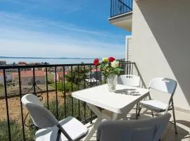 Amazing Apartment In Podstrana With Wifi