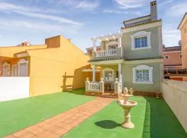 Nice Home In Santa Pola With Kitchenette