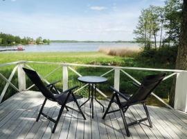 3 Bedroom Amazing Home In Strängnäs，位于斯特兰奈斯的酒店