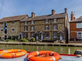 3 Canalside Cottages