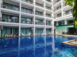 Paripas Patong Resort - SHA Extra Plus，位于芭东海滩的酒店